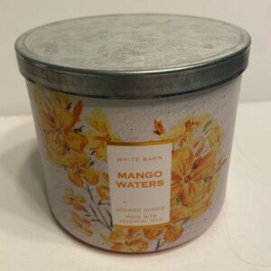 Bath & Body Works/White Barn Mango Waters 3-Wick Candle with Floral Design